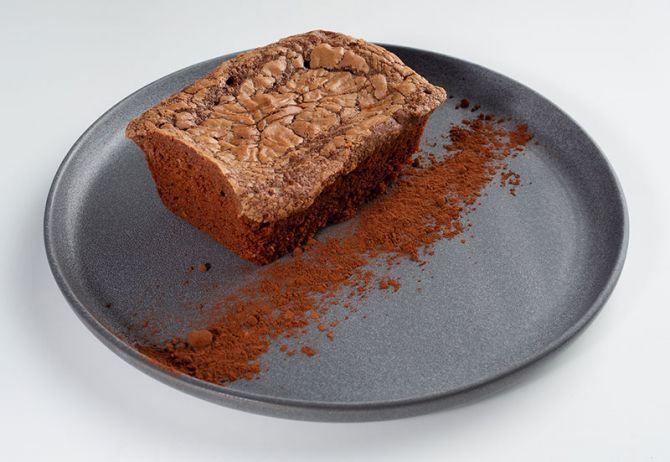 spartan meal preps miami - brickell miami meal preps - protein brownie paired with chocolate.